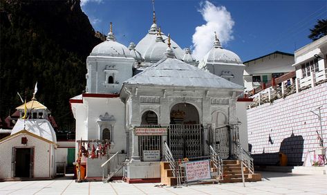 A Himalayan Journey Gangotri Temple, Namaste India, Temple Drawing, Travel Destinations In India, India Travel Places, Valley Of Flowers, India Tour, Hindu Temple, Rishikesh