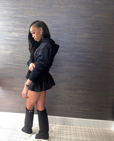 Shirt Dress Thigh High Boots Outfit, T Shirt Dress Thigh High Boots, Casual Black Knee-high Boots For Streetwear, Long Sleeve Dress Outfit, Fall Streetwear Knee-high Heeled Boots, Lanvins Outfit Girl Black, Red And Black Outfits, Clueless Outfits, Fly Outfit