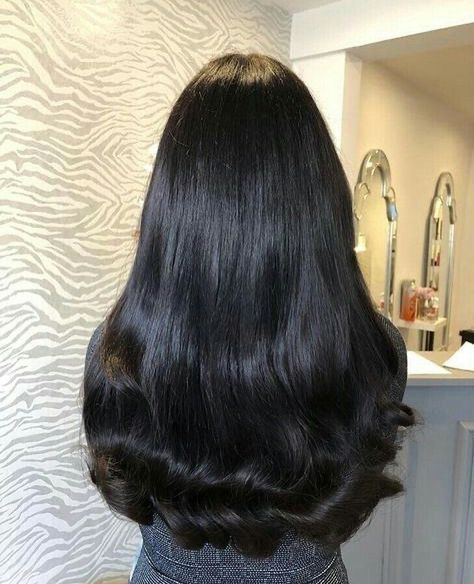 Healthy Black Hair, Shiny Black Hair, Healthy Shiny Hair, Black Wavy Hair, Lustrous Hair, Peinados Fáciles Para Cabello Corto, Long Black Hair, Beautiful Long Hair, Silky Hair