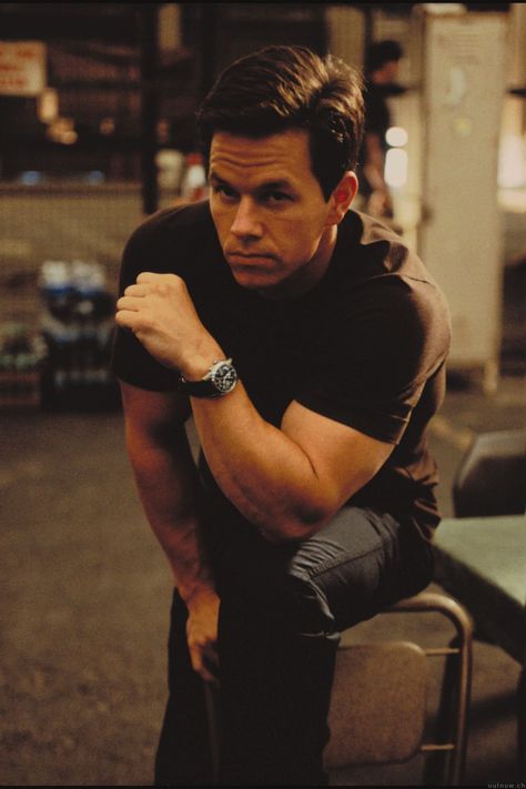 Mark Wahlberg as Charlie Croker in the Italian Job David Mccall, Wahlberg Brothers, Actor Mark Wahlberg, Marky Mark, Italian Job, Hollywood Men, Actors Male, Mark Wahlberg, Film Serie