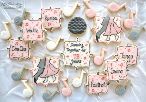 Nana & Willie's Anniversary Cookies Dance Cookies, Food Truck Desserts, Cookie Holiday, Joy Cookies, Anniversary Cookies, Icing Ideas, Royal Iced Cookies, Plaque Cookies, Pretty Cookies