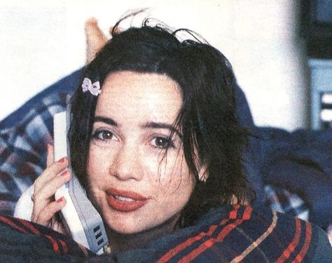 My So Called Life Fashion, 90s Lookbook, Janeane Garofalo, Big Fur Coat, My So Called Life, Fashion 1990s, Chemo Hair, Dvd Box, Victorian Clothing