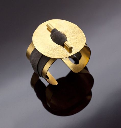 Herve Van der Straeten - Google Search Handmade Contemporary Brass Jewelry, Artistic Bronze Brass Jewelry, Luxury Contemporary Brass Jewelry, Herve Van Der Straeten Jewelry, Modernist Gold Brass Jewelry, K Jewelry, Herve Van Der Straeten, Van Der Straeten, Avant Garde Jewelry