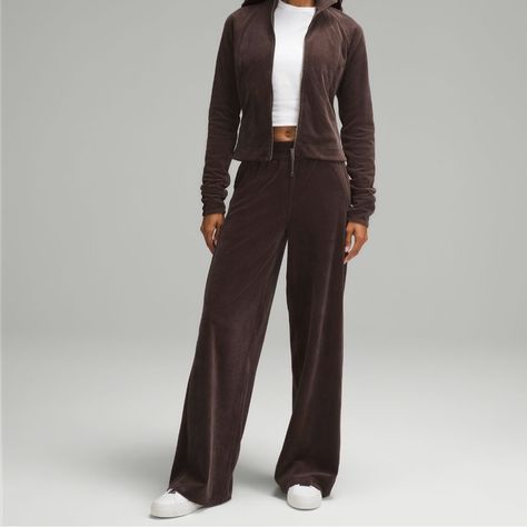 New With Tag Lululemon Scuba Mr Wide-Leg Pant * Velvet Cord Size 10 Color: Chocolate Brown As Shown On The Lululemon Website Soft Touch And Good Quality As Usual Original Price: $148 Universal Color Can Go With Any Top You Will Receive What You Have Seen In The Pictures Ship From Pet Free Smoke Free Home Dancer Pants, Scuba Jacket, Lululemon Scuba, Corduroy Fabric, Womens Sweatpants, Pantalon Large, Pull On Pants, Casual Fits, Sleeve Cotton