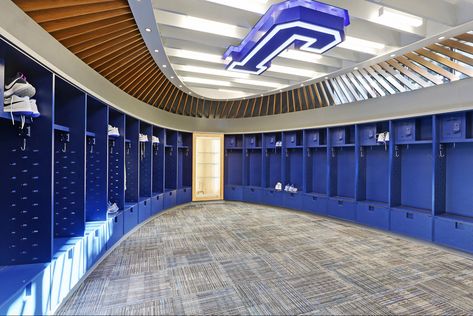 High School Locker Room, Locker Room Design, Athletic Locker, School Locker Room, High School Gym, High School Lockers, Sports Locker, School Building Design, School Locker