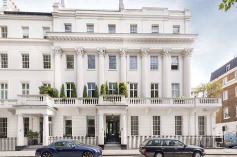 Neoclassical House, Belgravia London, Eaton Square, Townhouse Exterior, Apartment Exterior, Marble House, English Architecture, London Houses, British Architecture