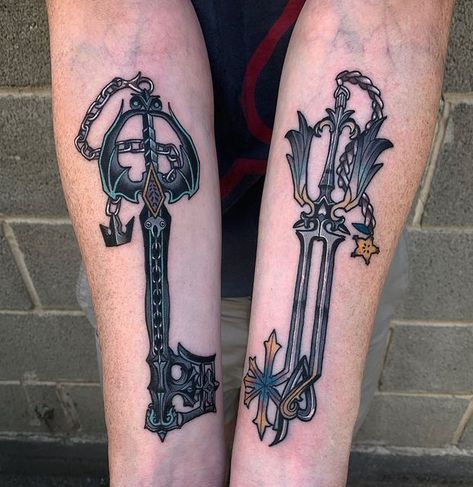 Keyblade Tattoo Kingdom Hearts, Oblivion Keyblade Tattoo, Matching Gothic Tattoos, Keyblade Tattoo, Purple Heart Tattoos, Kingdom Hearts Tattoo, Rad Tattoos, Kingdom Hearts Keyblade, Hearts Tattoo