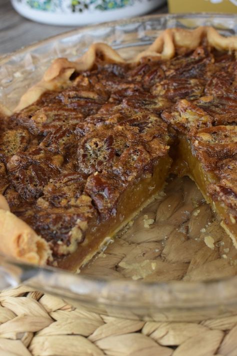 Pecan Pie Dark Corn Syrup, Pecan Pie With Dark Karo Syrup, Amish Pecan Pie, Pecan Pie Without Karo Syrup, Traditional Pecan Pie Recipe, Karo Pecan Pie Recipe, Pecan Pie Recipe Southern Living, Karo Syrup Pecan Pie, Karo Pecan Pie