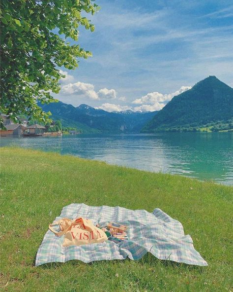 Picnic Inspiration, 수채화 그림, A Picnic, Northern Italy, Summer Dream, Nature Aesthetic, Pretty Places, Aesthetic Photo, Summer Aesthetic