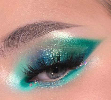 Cyan Makeup, Magical Makeup, Eye Makeup Pictures, Ethereal Makeup, Eye Makeup Designs, Dope Makeup, Colorful Eye Makeup, Edgy Makeup, Makeup Tattoos