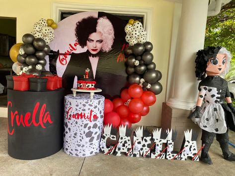 Cruella Theme Party, Cruella Deville Birthday Party Ideas, Cruella Birthday Party Ideas, Cruella Deville Party Decorations, Cruella Birthday Party, Cruella Party, 101 Dalmations Party, Dalmatian Party, Sweet Sixteen Birthday Party Ideas