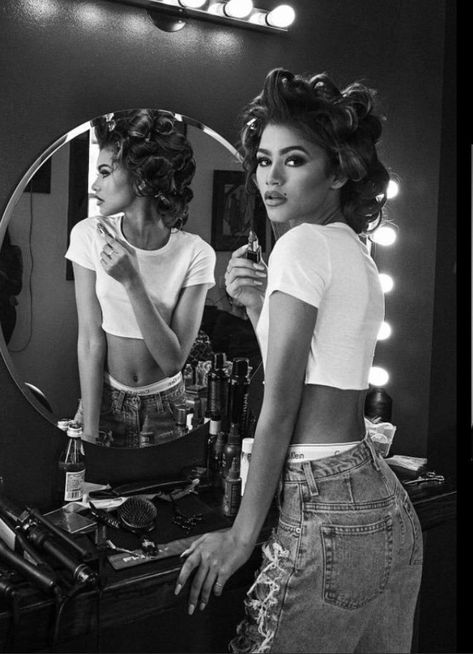 ash on Twitter: "now this was a photoshoot… " Mode Zendaya, Estilo Zendaya, Dorothy Dandridge, Zendaya Style, Instagram Baddie, Women Inspiration, Zendaya Coleman, Photoshoot Inspo, Birthday Photoshoot