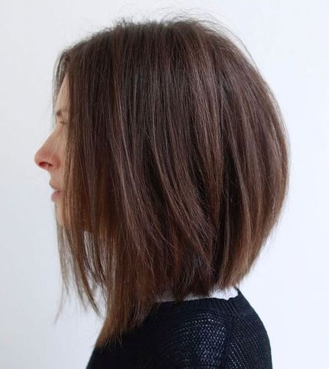 Angled Layered Bob For Straight Hair Straight Graduated Bob, Layered Long Bob With Bangs, Chocolate Brown Hair Ideas, Long Layered Bob Hairstyles, Long Bob Cuts, Brown Hair Ideas, Short Curly Bob Hairstyles, Layered Lob, Kort Pixie