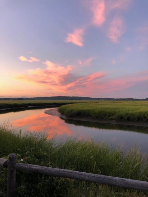 From the moment the clouds start to roll in… Marsh Landscape Photography, Landscape Clouds Photography, Art Reference Landscape, Nature Reference Photos, Landscape Reference Photos For Artists, Painting Ideas Nature, Landscape Reference Photos, Painting Reference Photos, Photos Of The Sky