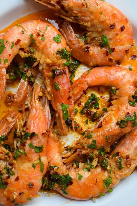 King Prawn Recipes, Lamb Chops Pan Seared, King Prawns, Gourmet Chicken, Fish Dinner Recipes, Garlic Prawns, Tapas Dishes, Best Seafood Recipes, Prawn Recipes