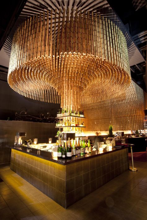 Dramatic installation of wooden cylinders above the bar of the Ocean Restaurant across from the Sydney Opera House and the harbor. Ocean Room, Stunning Hotels, Sydney Restaurants, Bar Interior Design, Luxury Bar, Luxury Restaurant, Lounge Bar, Bar Interior, Bar Design Restaurant