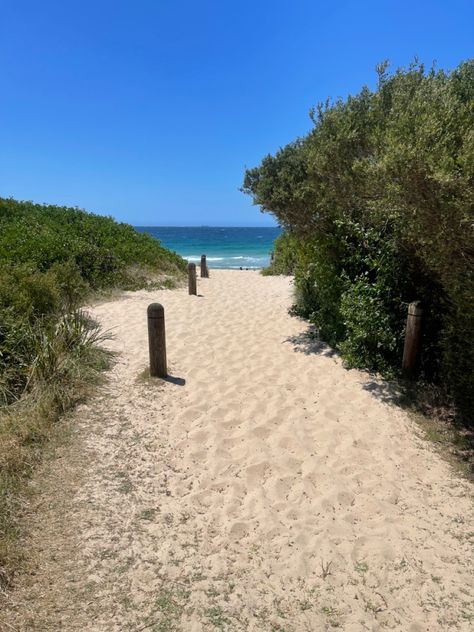 #beach #wollongong #sunnydays Wollongong Beach, Beach Pathway, Solar Eclipse, Hopeless Romantic, Study Abroad, Dream Life, Sunny Days, Solar, Australia