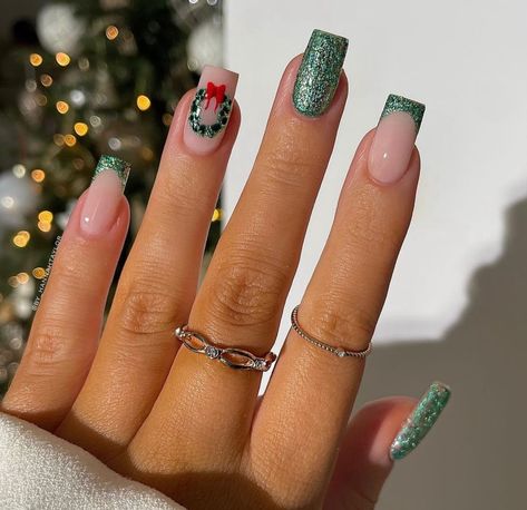 Holiday Acrylic Nails, Festive Nail Designs, Ballet Nails, Girly Acrylic, Cute Christmas Nails, Christmas Gel Nails, Smink Inspiration, Coffin Press On Nails, French Tip Acrylic Nails