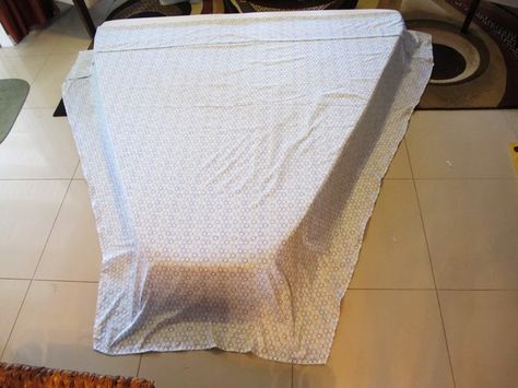 Not Quite Seasoned, but Very Well Salted: Making V-Berth Sheets Yacht Decor Boat Interior, Diy Sailboat, Sailboat Restoration, Boat Organization, Boat Quilt, Liveaboard Sailboat, Sailing Life, Boat Bed, Boat Interior Design