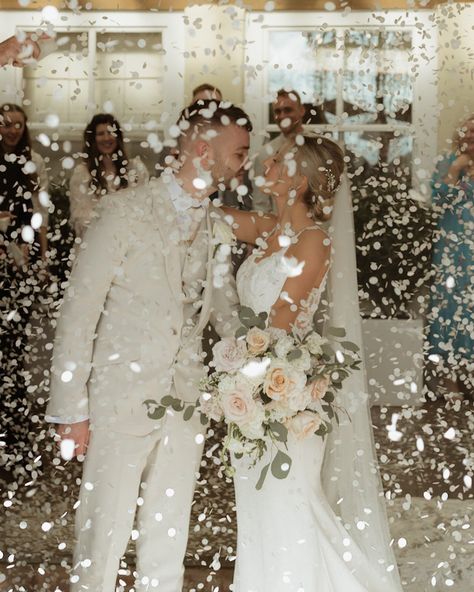 The only confetti I will ever recommend is biodegradable paper circles. It flutters in the air and makes for the best photos. Look how stunning these images came out ✨ I know people prefer petals, but if you’re looking for confetti photos with the wow factor, definitely opt for paper circles! 🤍 Photographer - @ellen.sear Venue - @crockwellweddings Florist - @hibiscusfloral Catering - @rossandrossevents Wedding signage - @bewilderly Dress - @silversixpencebrides Videographer - @abigail... Confetti Photos, Dream Boyfriend, Wow Factor, Wedding Signage, Wow Products, Coming Out, Confetti, Hair Stylist, Biodegradable Products