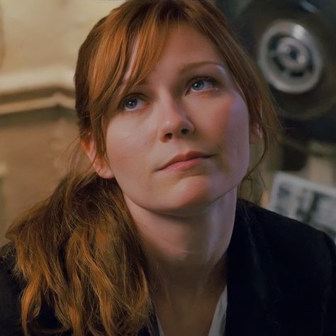 Kirsten Dunst as Mary Jane Watson a.k.a MJ #marvel #sony #kirstendunst #maryjanewatson Classic Ethereal Essence, Mary Jane Watson Kirsten Dunst, Mj Marvel, Peter And Mary Jane, Spider Man Love, Profile Pictures For Whatsapp, Dr Avery, Raimi Spiderman, Spiderman Tobey