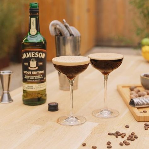 Irish Cocktails, Jameson Distillery, Espresso Martini Recipe, Whiskey Recipes, Jameson Whiskey, Jameson Irish Whiskey, Martini Recipes, Whiskey Cocktails, Coffee Cocktails