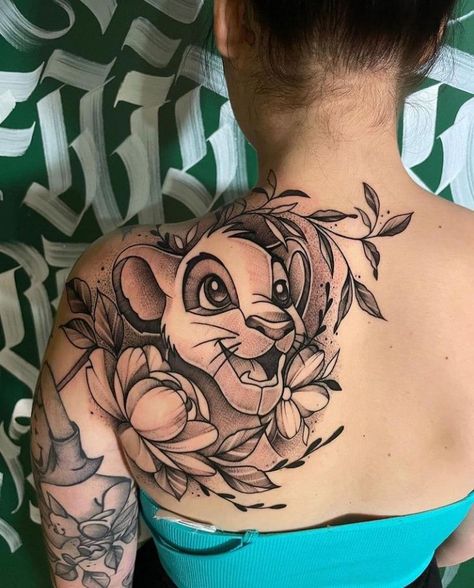 Disney Characters Tattoos, Disney Inspired Tattoos, Disney Sleeve Tattoos, Lion King Tattoo, Bauch Tattoos, Petit Tattoo, Cartoon Tattoo, Neck Tattoos Women, Hip Tattoos Women