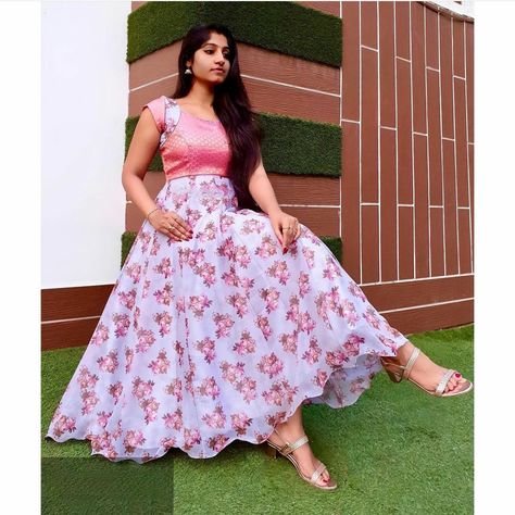 Floral Long Frocks, Frog Dress, Frocks And Gowns, Function Dresses, Long Frock Designs, Traditional Gowns, Long Gown Design, Anarkali Dress Pattern, Long Frock