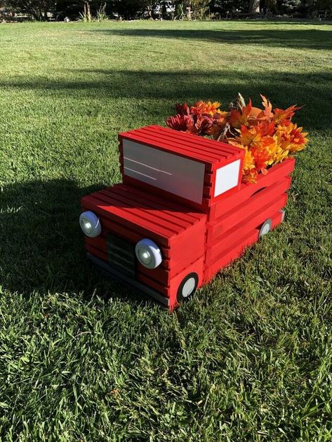 I was messing around with the wooden crates at Walmart and inspiration stuck! I wanted to make a vintage little red pick up truck that I could use around my home. The best part - you can use this all year for all seasons! You can see more of my crazy creations here Ideas Para Decorar Jardines, Crate Bench, Red Pickup Truck, Diy Crate, Crate Diy, Vintage Crate, Apple Barrel, Milk Crates, Christmas Decorations Diy Outdoor