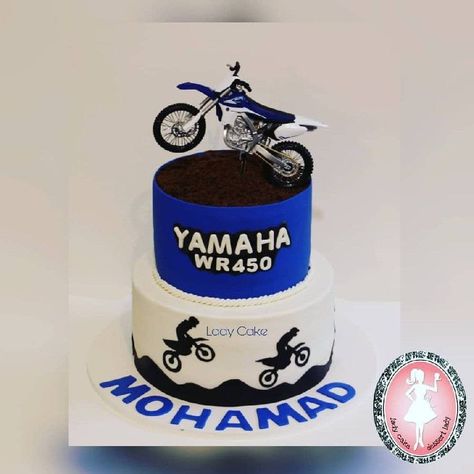 Cake Transport, Fox Birthday Party, Bike Cakes, Dirt Bike Birthday, Motos Yamaha, Fox Birthday, Cakes For Women, 13th Birthday, Party Cakes