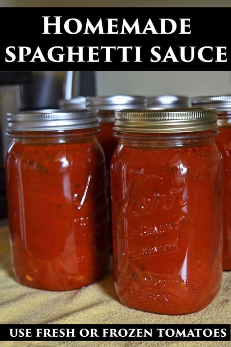 Learn how to make homemade spaghetti sauce from scratch with fresh tomatoes (or frozen). Great for pasta, pizza or spaghetti squash. Big Batch Spaghetti Sauce, Spaghetti Sauce For Canning, Homemade Spaghetti Sauce From Scratch, Fresh Tomato Spaghetti Sauce, Spegetti Sauce, Frozen Tomatoes, Homemade Canned Spaghetti Sauce, Spaghetti Sauce From Scratch, Best Homemade Spaghetti Sauce