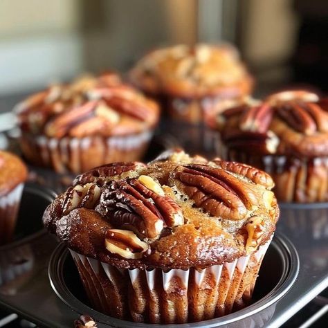 Tasty Recipes Pecan Muffins Recipe, Maple Muffins, Easy Quick Recipes, Classic Pecan Pie, Peanut Butter Cream Pie, Pecan Pie Muffins, Pie Muffins, Southern Pecan Pie, Pecan Muffins