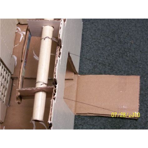 Are you learning about knights and castles? Here's how to make a cardboard castle for a homeschooling project so you can give your nobles and their knights a home. In addition to construction tips, you will find information on how different parts of a castle functioned, as well as why castles finally ceased to be built. Parts Of A Castle, Castles Topic, Knights And Castles, Model Castle, Castle Crafts, Castle Project, Cardboard Dollhouse, Cardboard Castle, Toy Castle