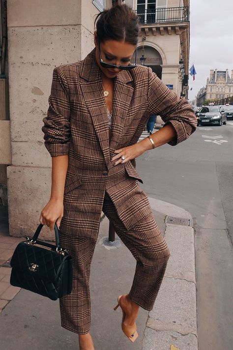 Lorna Luxe Brown Check 'bonnie & Clyde' Co-Ord Blazer | In The Style Modest Workwear, Trendy Instagram Outfits, Matching Skirts, Look Working Girl, Lorna Luxe, Shorts And Top, Dream Bag, Chic Tops, Bonnie Clyde