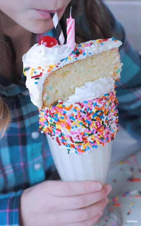 Ways To Celebrate Your Birthday, Birthday At Disneyland, Birthday Cake Milkshake, Cake Milkshake, Milkshake Bar, Craft Burger, Ice Cream Birthday Cake, Disneyland Birthday, Rainbow Ice Cream