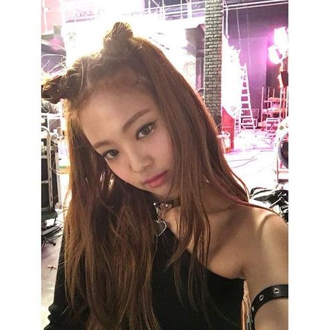 Instagram post by BLΛƆKPIИK • Nov 3, 2016 at 3:41pm UTC ❤ liked on Polyvore featuring jewelry Jennie Kim Tumblr, Tumblr Hair, Jennie Kim Blackpink, Jennie Lisa, Kim Jisoo, Blackpink Photos, Lalisa Manoban, Blackpink Lisa, Blackpink Jennie