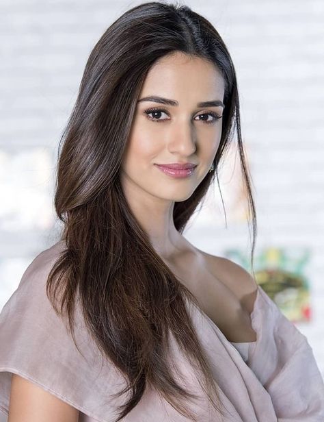 Top 8 Best Hair Color Shades for Indian Skin Tones (2022) Indian Cinema, Disha Patani, Beautiful Lady, Fancy Jewellery, Hair Colour, India Beauty, Desi Beauty, Simply Beautiful, Pretty Face