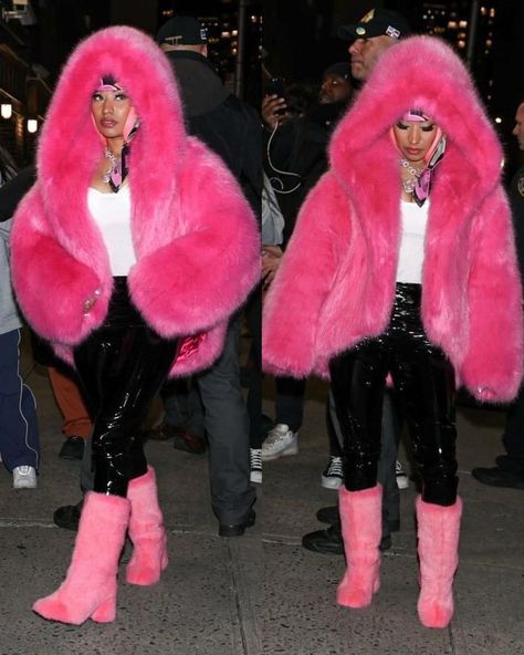 Colorful Fur Coat, Nicki Minaj Outfits, Black Goddess, Queen Pictures, Pink Friday, Pink Fur, Girl Celebrities, Nicki Minaj, Boss Babe