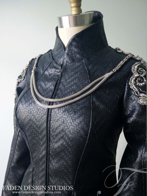 Our take on the gown worn by Cersei Lanniser in the finale of season 6, Game of Thrones. This commissioned dress, in a woven vinyl textile, is detailed with hand embroidered and beaded lion motifs, along with all metal chain work.  For all inquiries, please contact us at : www.fadendesignstudios.com/contact #cerseilannister #gameofthrones #gameofthroneshbo #houselannister #asofai #GoT #whosyourdressmaker #couture #costumedesign #fadendesignstudios #romymccloskey #handembroidery #asoiaf Game Of Thrones Outfit Dresses, Lannister Dress, Cersei Lannister Costume, Lannister Lion, Game Of Thrones Cersei, Game Of Thrones Outfits, Got Costumes, Game Of Thrones Costumes, Cersei Lannister