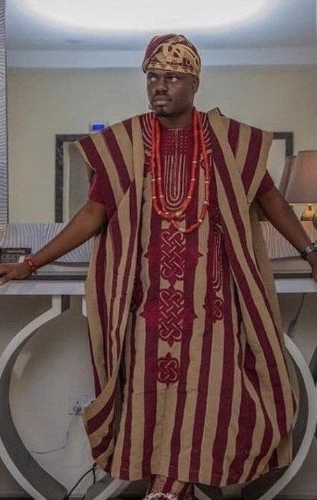 Wedding Suit Styles, Cultural Clothes, African Men Clothing, African Fashion For Men, Dashiki For Men, Nigerian Outfits, African Dashiki, African Wedding Dress, Aso Oke