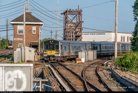 RailPictures.Net Photo: LIRR 7241 Long Island Railroad M7 at Valley Stream, New York by Matt Csenge Long Island Railroad, Far Rockaway, Train Railway, New York Subway, Old Trains, Photo Search, Long Island, New York City, Tower