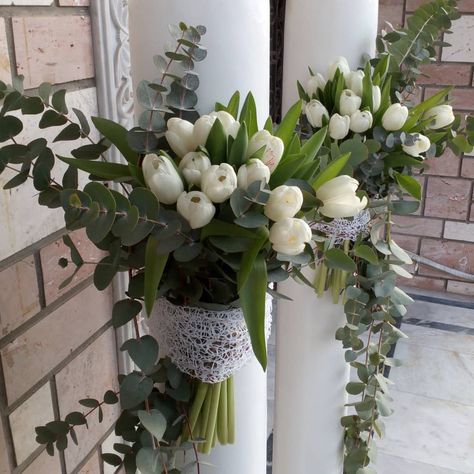 Bouquets of white tulips and eucalyptus! @design_by_bouquet_thessaloniki #tulips #whitewedding #whiteflowers #weddingdecor #bouquet… Tulip Eucalyptus Bouquet, Tulips And Eucalyptus Bouquet, Tulips And Eucalyptus, Alice Flowers, Fern Bouquet, Eucalyptus Centerpiece, Wedding Bucket, Eucalyptus Design, Tulip Wedding