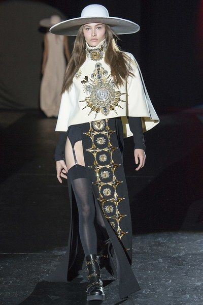 Istoria Modei, Fausto Puglisi, Fantasy Clothing, Fantasy Fashion, Fall 2017, Mode Vintage, Character Outfits, Costume Design, Mode Outfits