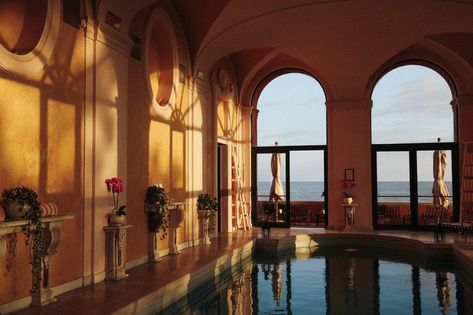 Your New Weekend Getaway: La Posta Vecchia Hotel, Rome - Condé Nast Traveler Traveling Europe, J Paul Getty, Sea Side, Italian Villa, Conde Nast Traveler, John Paul, Holiday Inspiration, Weekend Getaway, Rome Italy