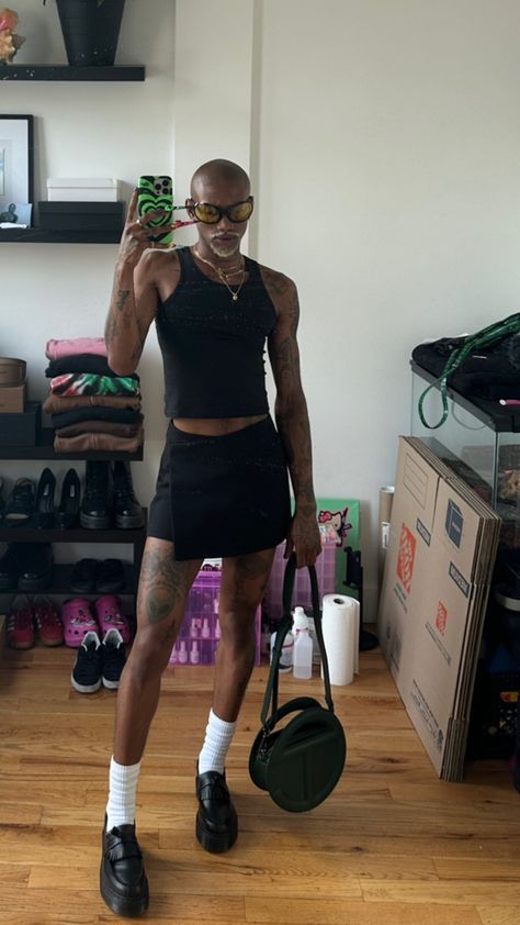 Man In Skirt Aesthetic, Black Queer Fashion, Custom Skirts, Men Aesthetics, Queer Aesthetic, Fem Fits, Gay Outfits, Genderqueer Fashion, Boys In Skirts