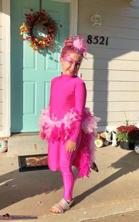 Joni: This is my daughter Dani, flamingos have been our thing this year and so we went with it. This is a full length leotard, with pink boas safety pinned onto... Flamingo Costume Diy, Diy Flamingo Costume, Pink Boas, Pink Flamingo Costume, Flamingo Halloween Costume, Flamingo Diy, Flamingo Halloween, Seussical Jr, Diy Flamingo