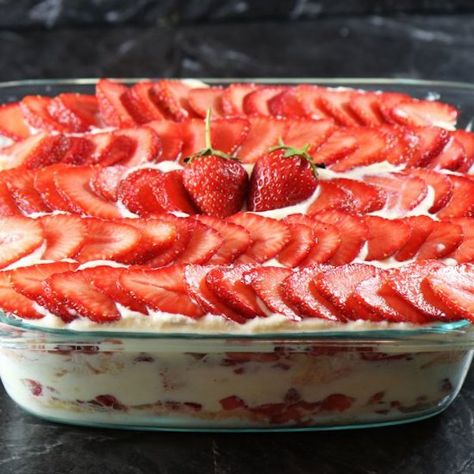 Angel Food Cake Strawberries, Mascarpone Custard, Easy Strawberry Pie, Classic Tiramisu, Strawberry Tiramisu, Strawberry Pie Recipe, Fruity Recipes, Easy Ice Cream Recipe, Berry Cheesecake