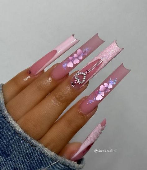 Valentines Day Nails Ideas, Nails Ideas 2023, Blue Wedding Nails, Valentines Day Designs, Acrylic Nail Designs Coffin, Colored Nail Tips, Valentines Day Nails, Hippie Nails, Claw Nails