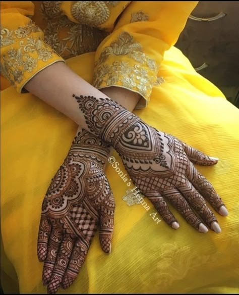 Beautiful Arabic Mehndi Designs, Rajasthani Mehndi Designs, Simple Arabic Mehndi Designs, Indian Mehndi Designs, Indian Mehndi, Mehndi Designs 2018, Bridal Mehendi Designs Hands, Easy Mehndi, Mehndi Design Pictures