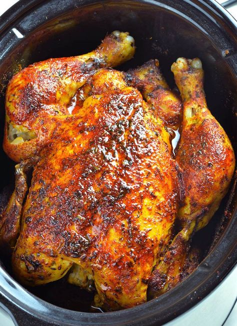 Whole chicken cooked in a slow cooker. Slow Cooker Rotisserie Chicken, Rotisserie Chicken Recipe, Slow Cooker Chicken Healthy, Chicken Breast Slow Cooker, Cooking Fever, Cooking Whole Chicken, Healthy Slow Cooker, Rotisserie Chicken Recipes, Slow Cooker Recipes Healthy